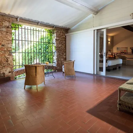 Otel Casa9 Thuir