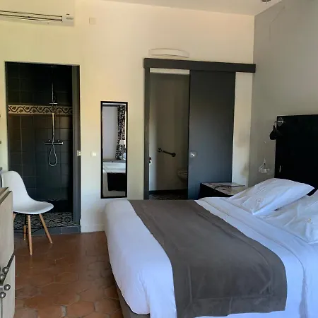 Otel Casa9 Thuir